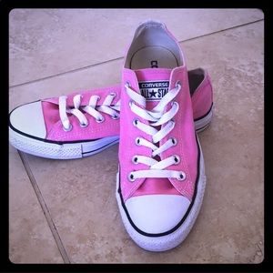 Pink converse classics